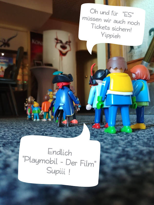 Die Figuren stehen in der Warteschlange